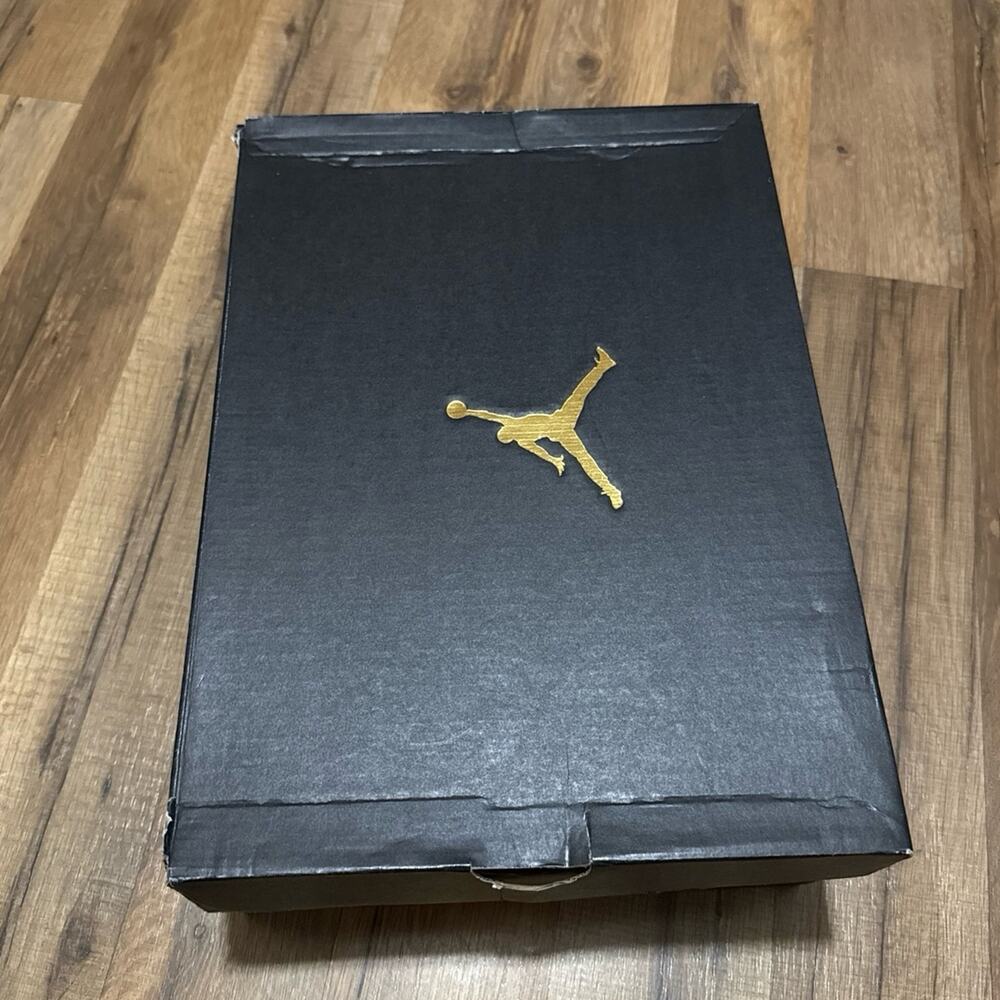 Jordan Max Aura 5 Black University Red Black Cement DZ4353-061 Size 11.5 - Picture 9 of 10